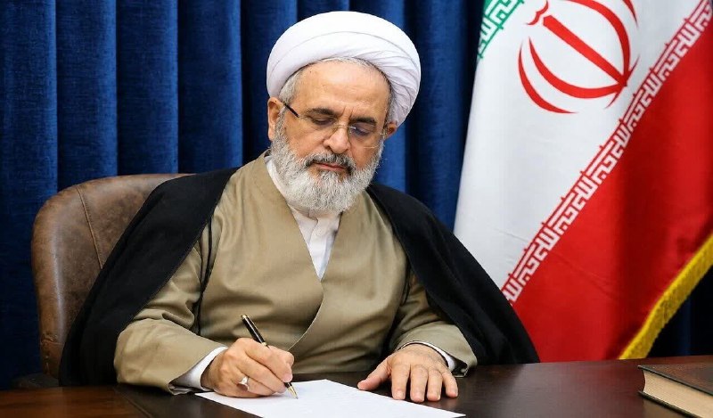 آیت‌الله اعرافی درگذشت پدر شهید موسوی را تسلیت گفت