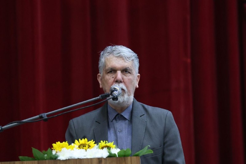 وزیر فرهنگ: هنر باید روستا را به متن زندگی بازگرداند