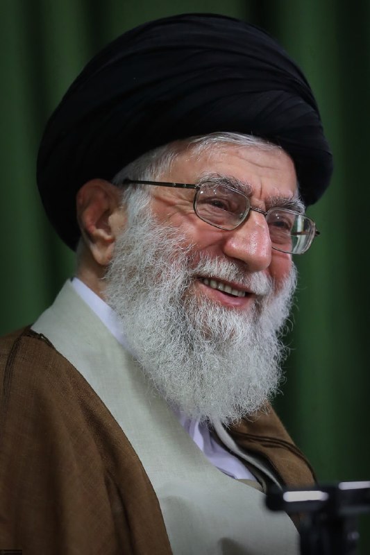 تصاویر دیدار رهبر شهید انقلاب با نخبگان جوان علمی