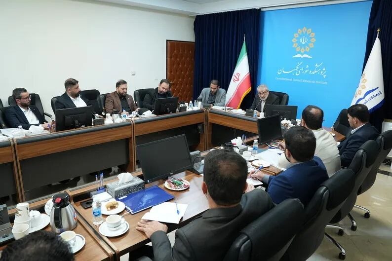کدخدایی: مبانی دینی و مشارکت مردم پایه‌های جمهوری اسلامی است