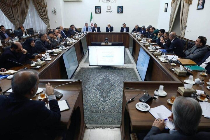 تشکیل کارگروه تخصصی ارز برای بررسی نوسانات و تثبیت بازار
