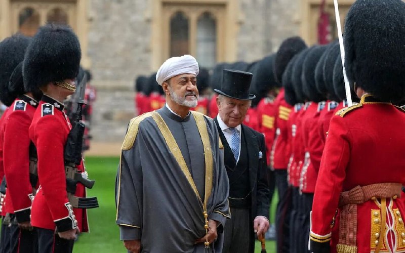 انگلیس به دیپلماسی مسقط درباره تنگه هرمز چشم دوخت