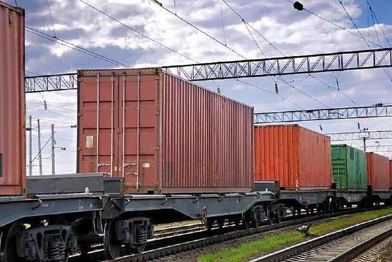 گسترش همکاری قزاقستان و آذربایجان در توسعه کریدور میانی