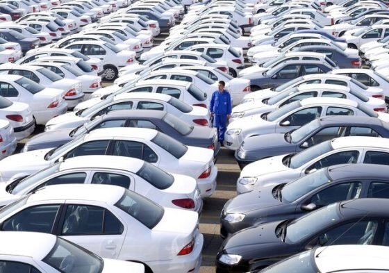 عدم تناسب قیمت خودرو با درآمد؛ عرضه‌کنندگان فروش را به تعویق انداختند
