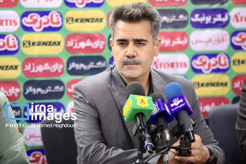 سرمربی صنعت نفت آبادان: در لیگ برتر می‌مانیم